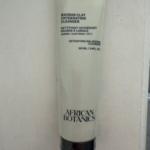Baobab Clay Oxygenating Cleanser - White